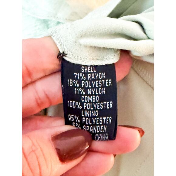 Adrianna Papell Dress size 12 - Picture 3 of 4